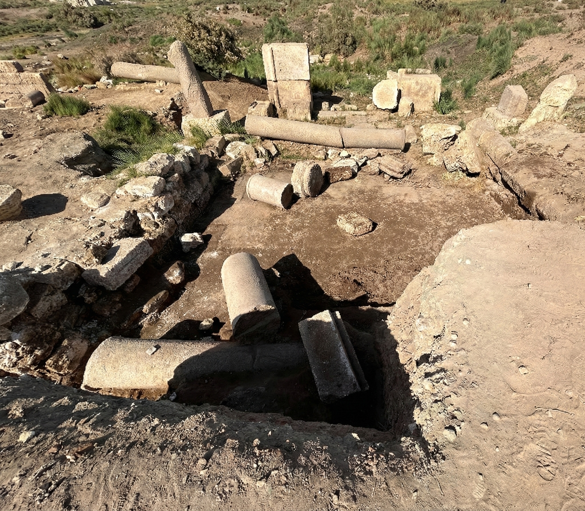 Excavated columns and floor
